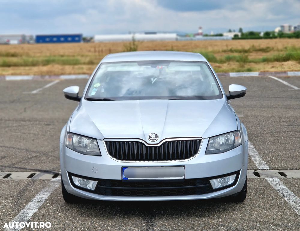 Skoda Octavia 1.6 TDI AMBITION DSG - 2