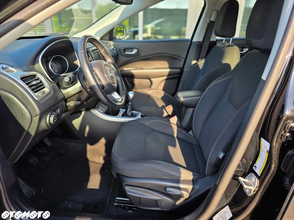 Jeep Compass - 22