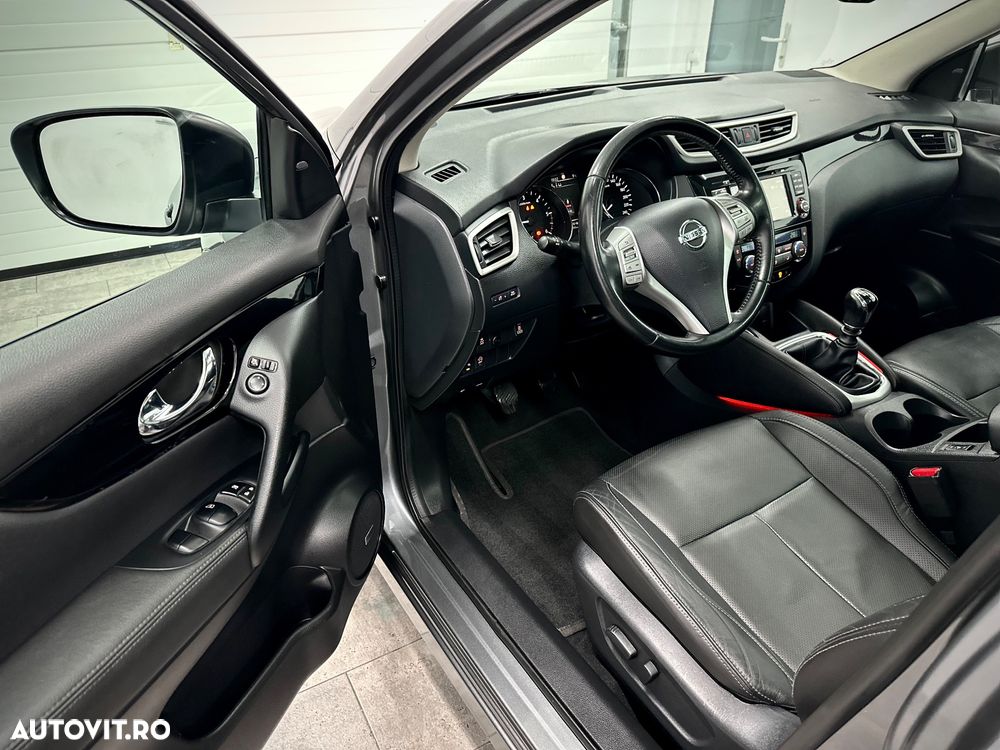 Nissan Qashqai 1.6 DCI 4 x 4 DPF tekna - 28