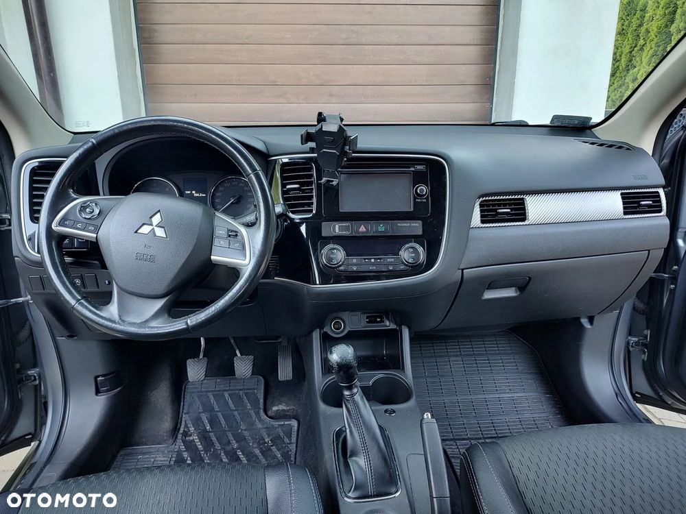 Mitsubishi Outlander 2.2 DID Intense + 4WD - 10