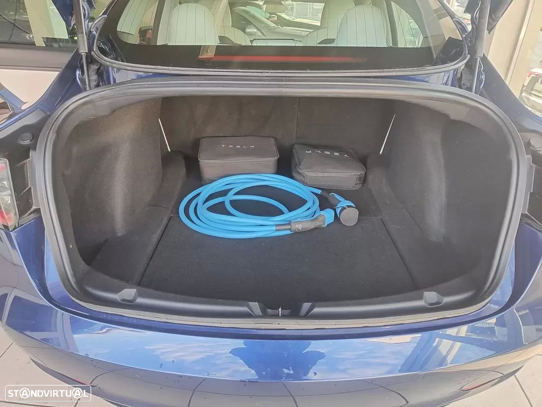 Tesla Model 3 - 14