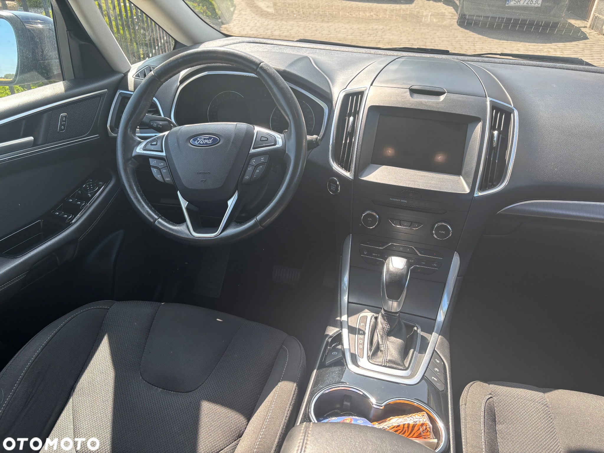 Ford S-Max - 11