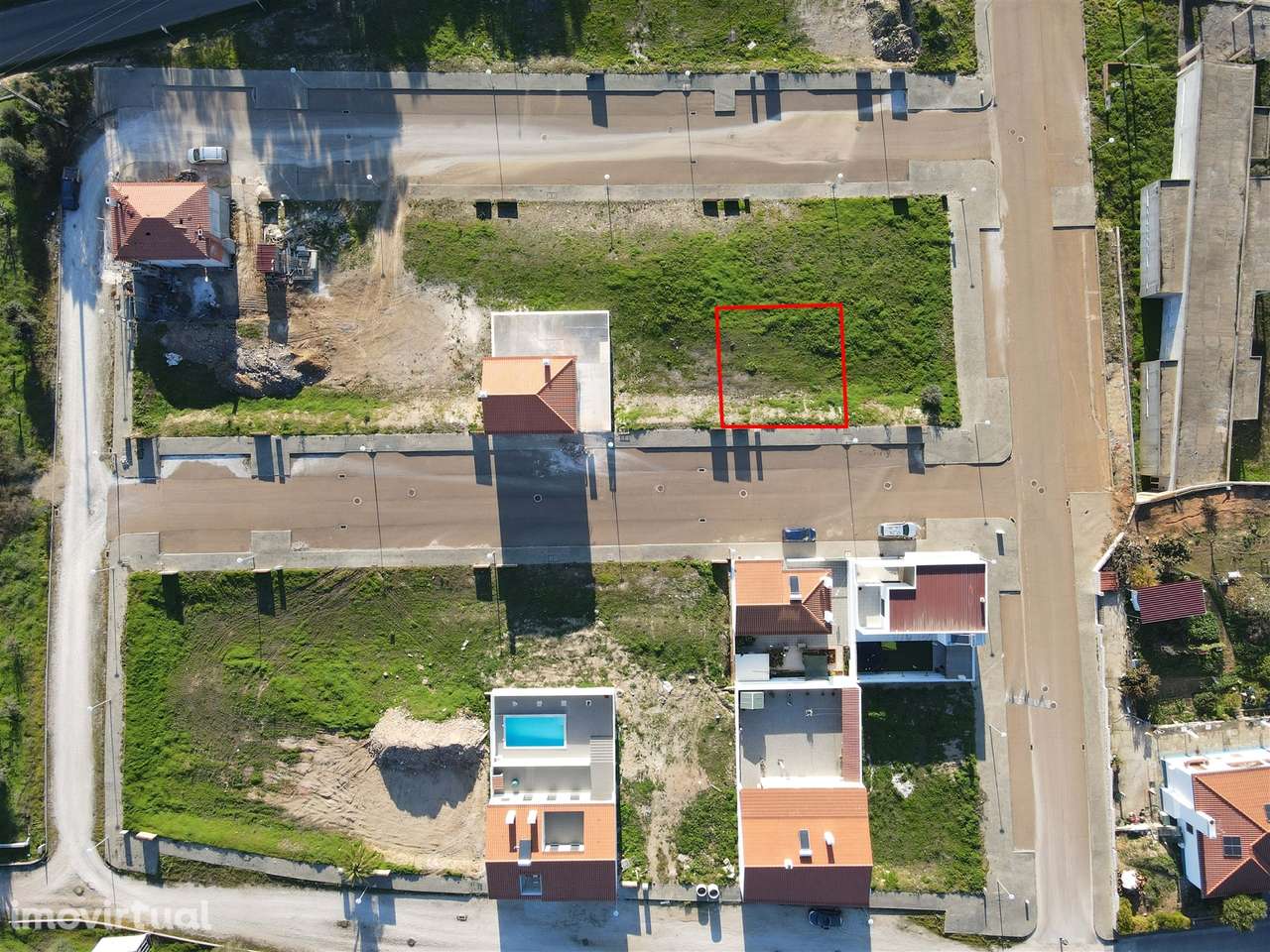 Lote para construção de moradia - Grande imagem: 2/17