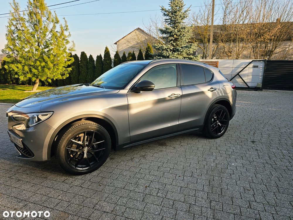 Alfa Romeo Stelvio 2.0 Turbo B-Tech Edition Q4 - 26