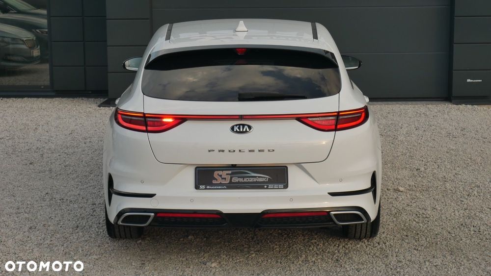 Kia ProCeed - 7
