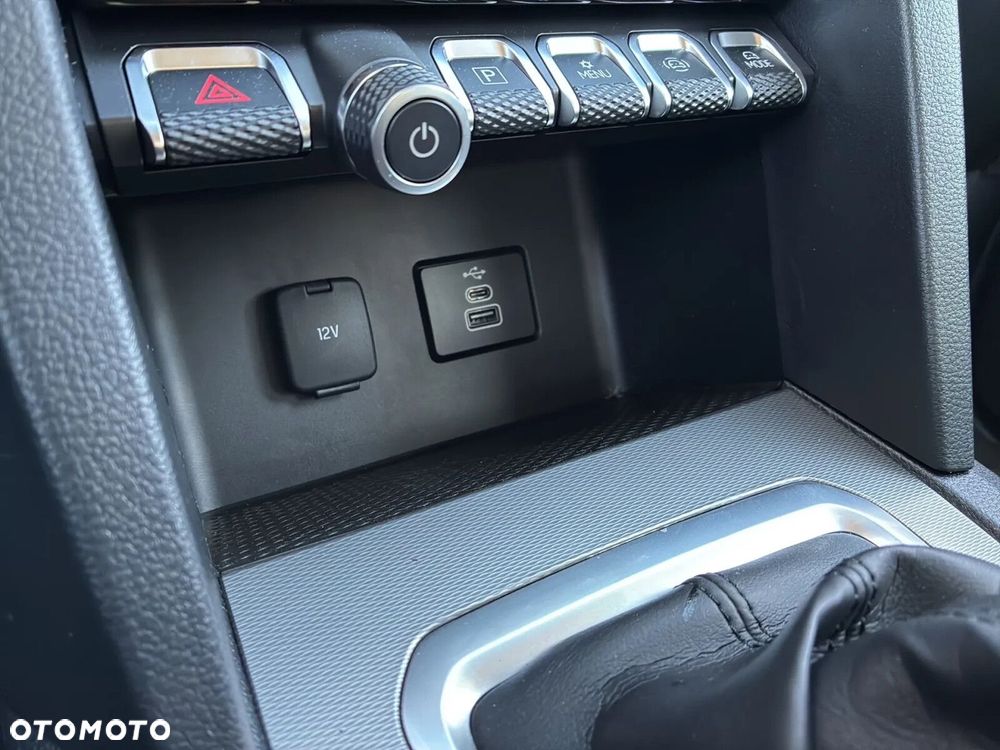 Volkswagen Amarok - 27