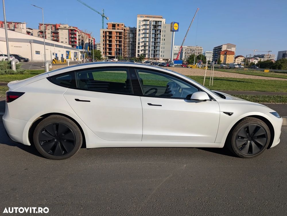 Tesla Model 3 RWD - 5