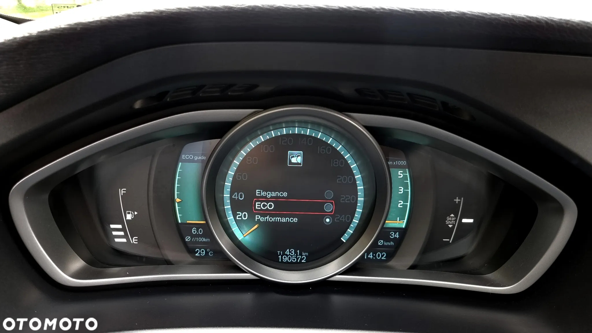 Volvo V40 Cross Country D3 Momentum - 26