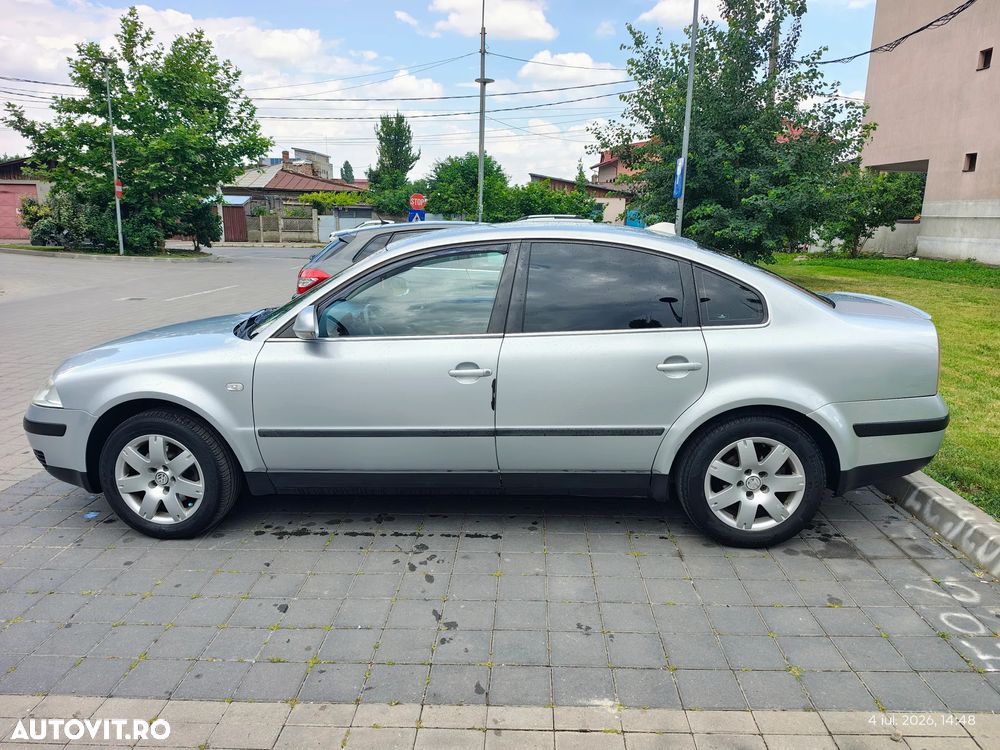 Volkswagen Passat - 1