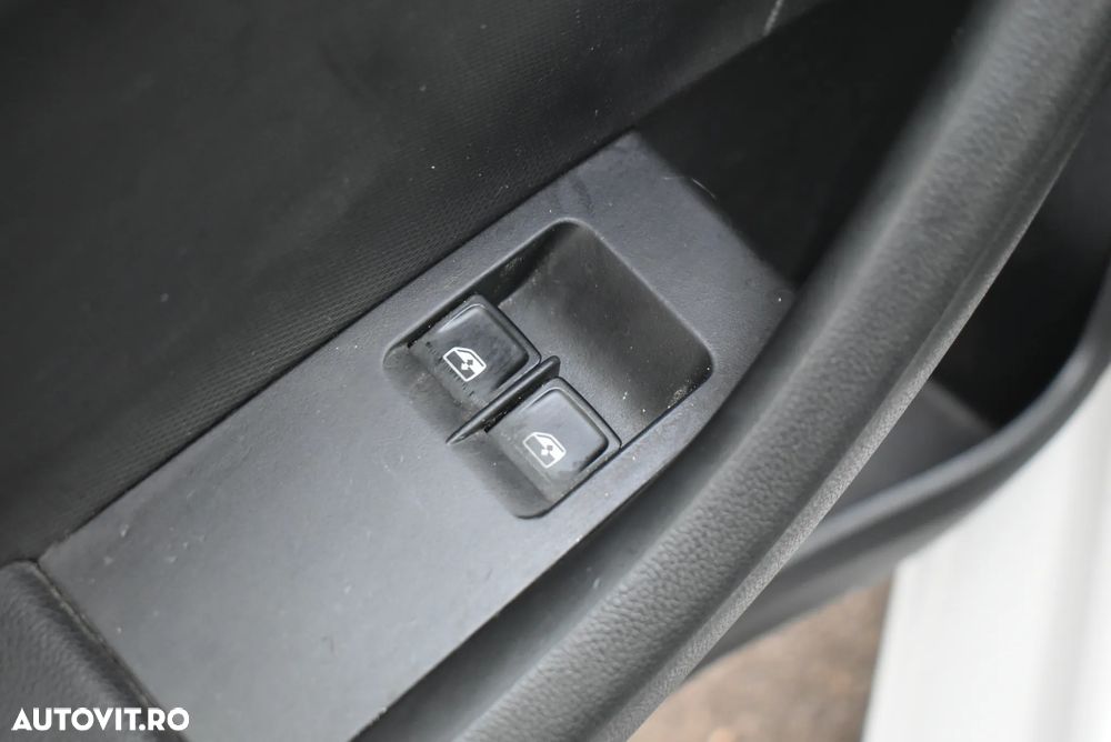 Skoda RAPID 1.2 TSI Ambition - 15