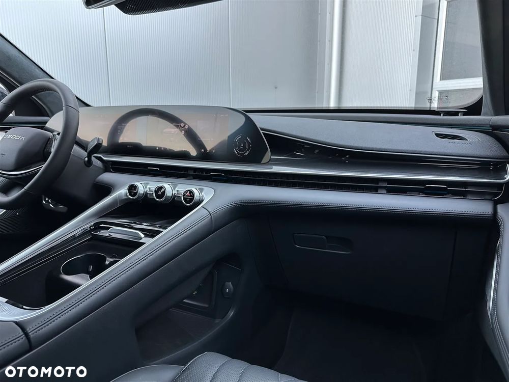 Omoda 9 1.5 Super Hybrid Exclusive AWD - 11