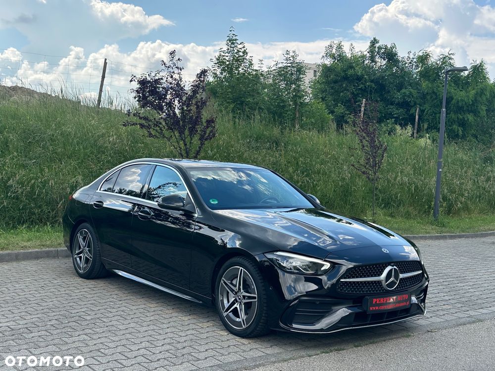 Mercedes-Benz Klasa C 180 9G-TRONIC AMG Line - 18