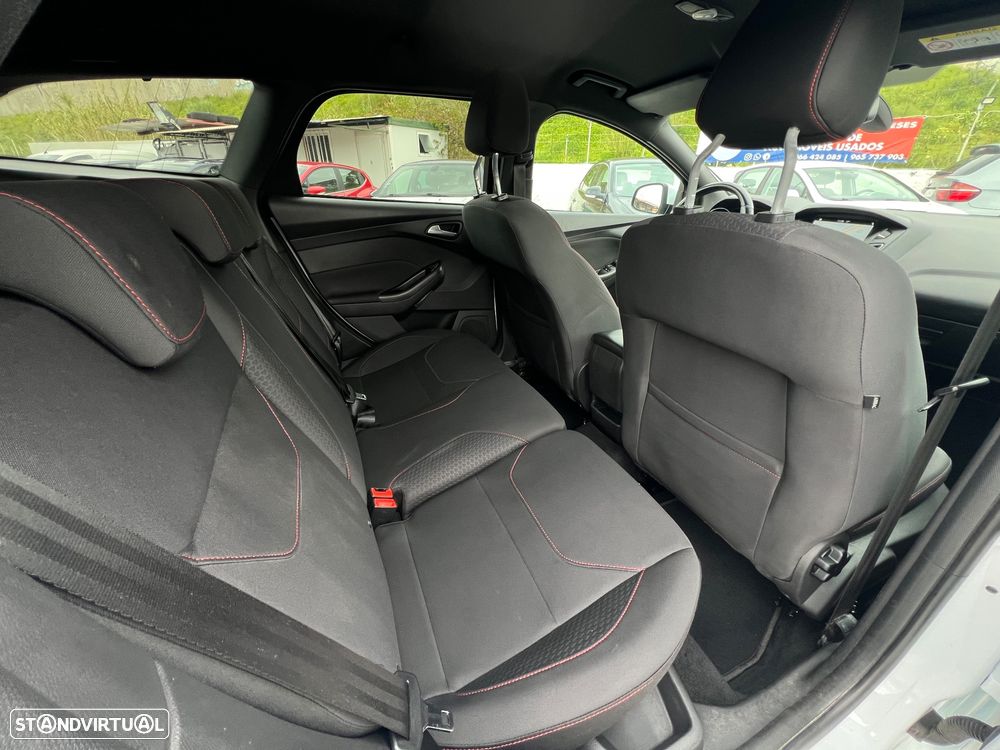 Ford Focus SW 1.5 TDCi ST-Line - 11