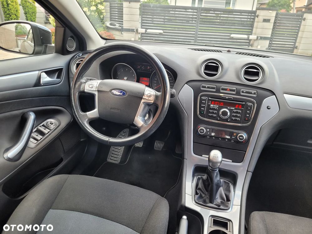 Ford Mondeo 1.6 Trend - 18