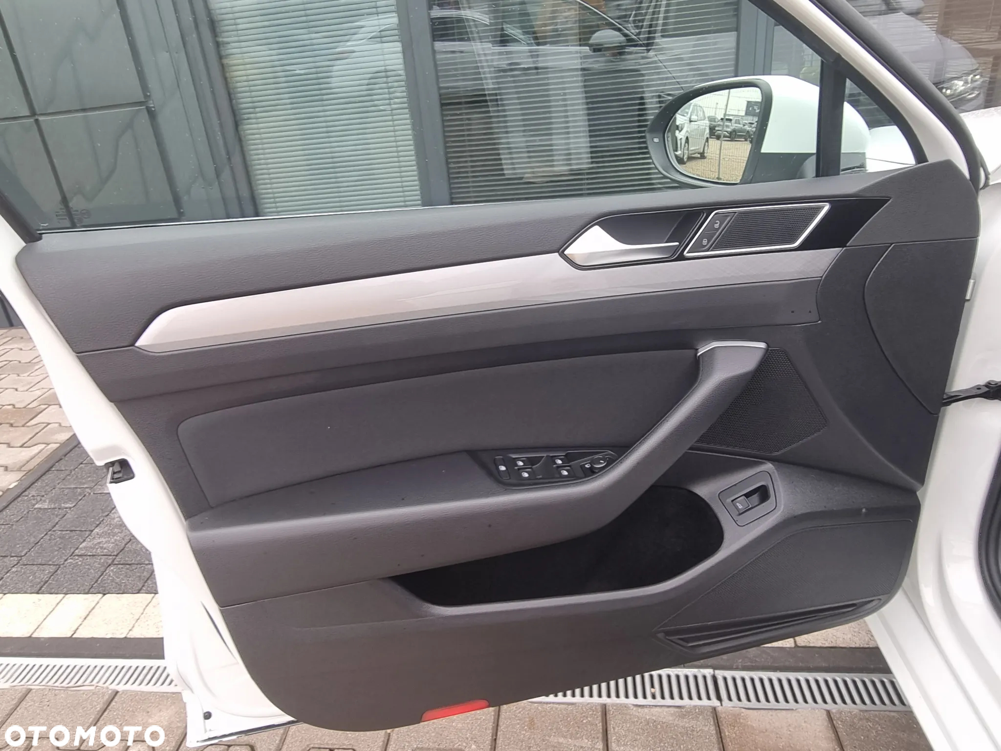 Volkswagen Passat 2.0 TDI EVO Business DSG - 28
