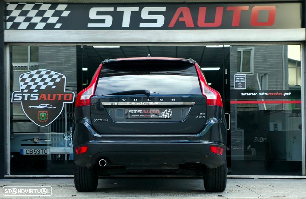 Volvo XC 60 D5 Momentum Geartronic - 15