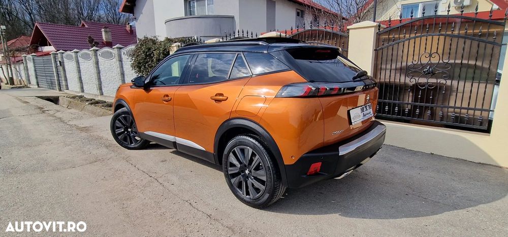 Peugeot 2008 1.2 L PureTech STT EAT8 GT Line - 37