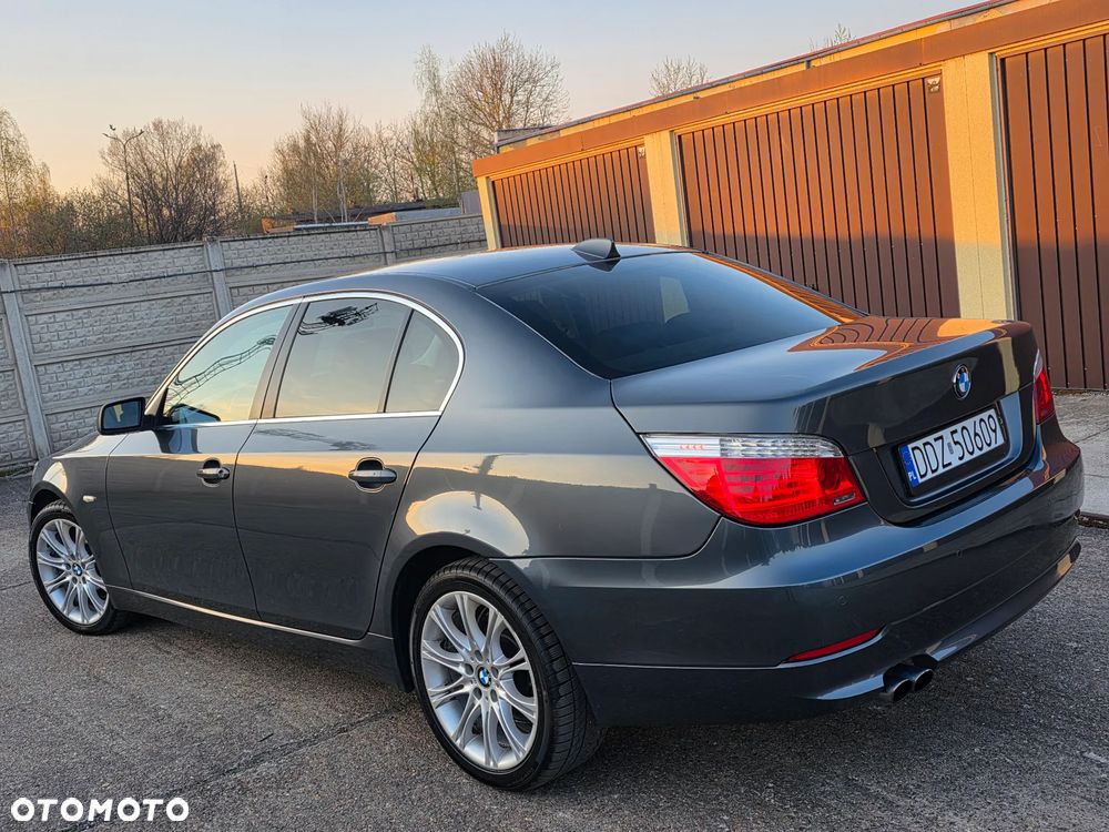 BMW Seria 5 525xi Edition Exclusive - 3