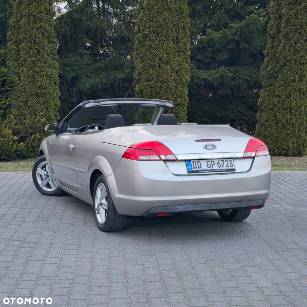 Ford Focus 1.6 16V Fun X - 9