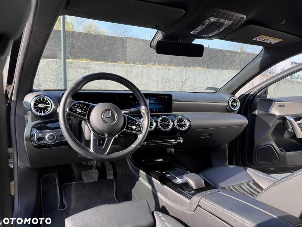 Mercedes-Benz Klasa A 250 Progressive 7G-DCT - 12