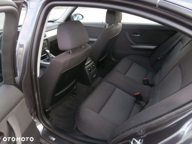 BMW Seria 3 320d DPF - 9