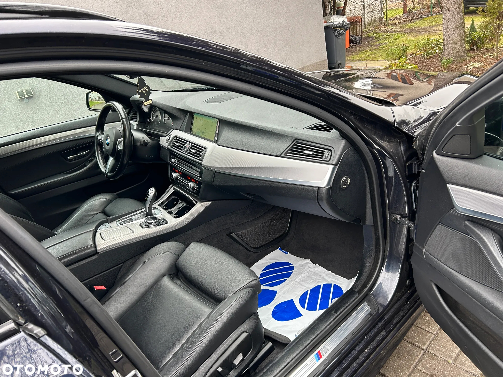 BMW Seria 5 520d xDrive - 12