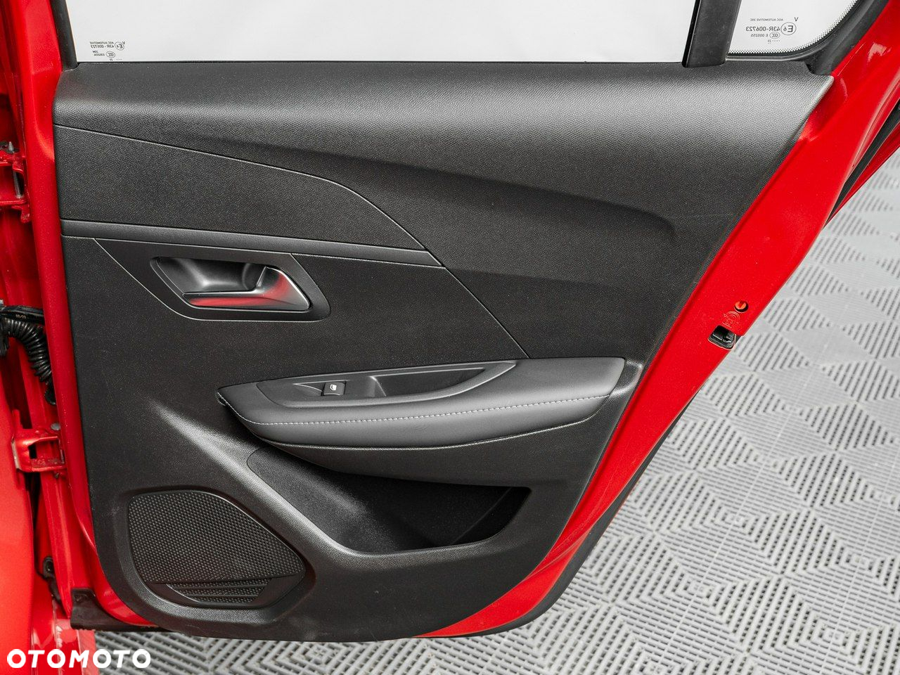 Peugeot 208 1.2 PureTech Allure S&S EAT8 - 29