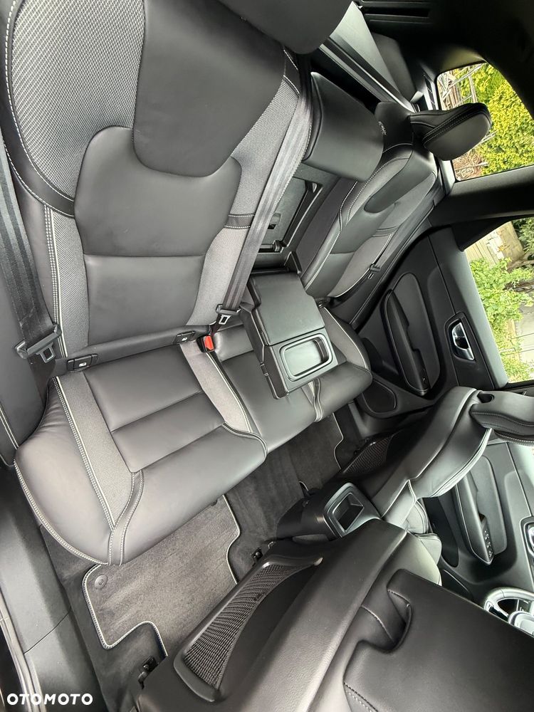 Volvo XC 60 B4 D AWD Geartronic RDesign - 24