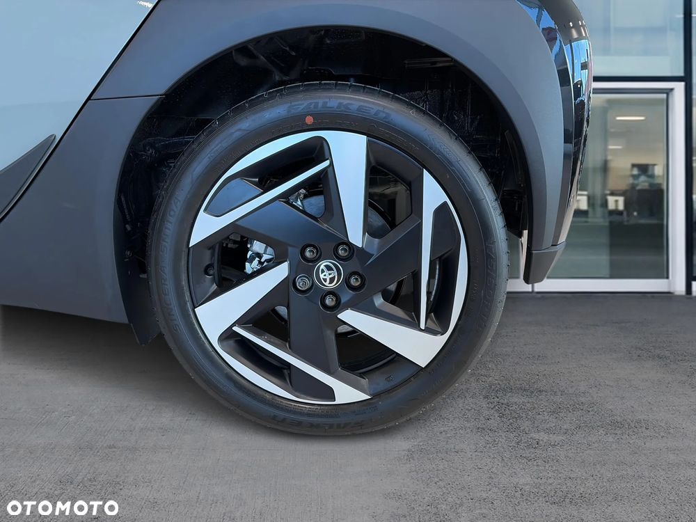 Toyota Aygo X Hybrid 1.5 Style e-CVT - 19