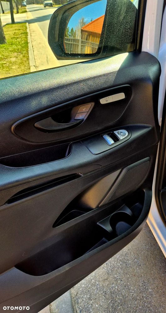 Mercedes-Benz E-VITO - 13