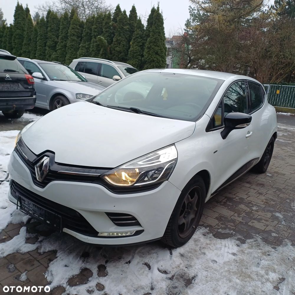 Renault Clio 1.2 16V 75 LIMITED - 4