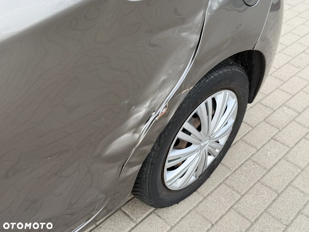 Toyota Yaris - 32