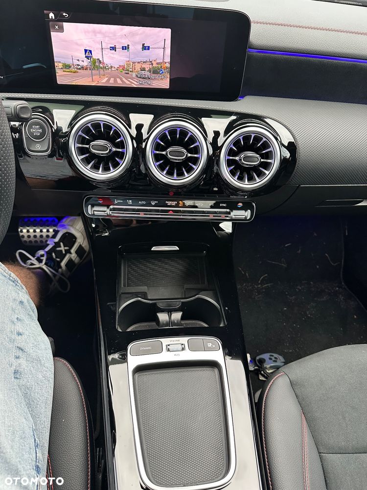 Mercedes-Benz CLA AMG 35 mHEV 4-Matic 8G-DCT - 11