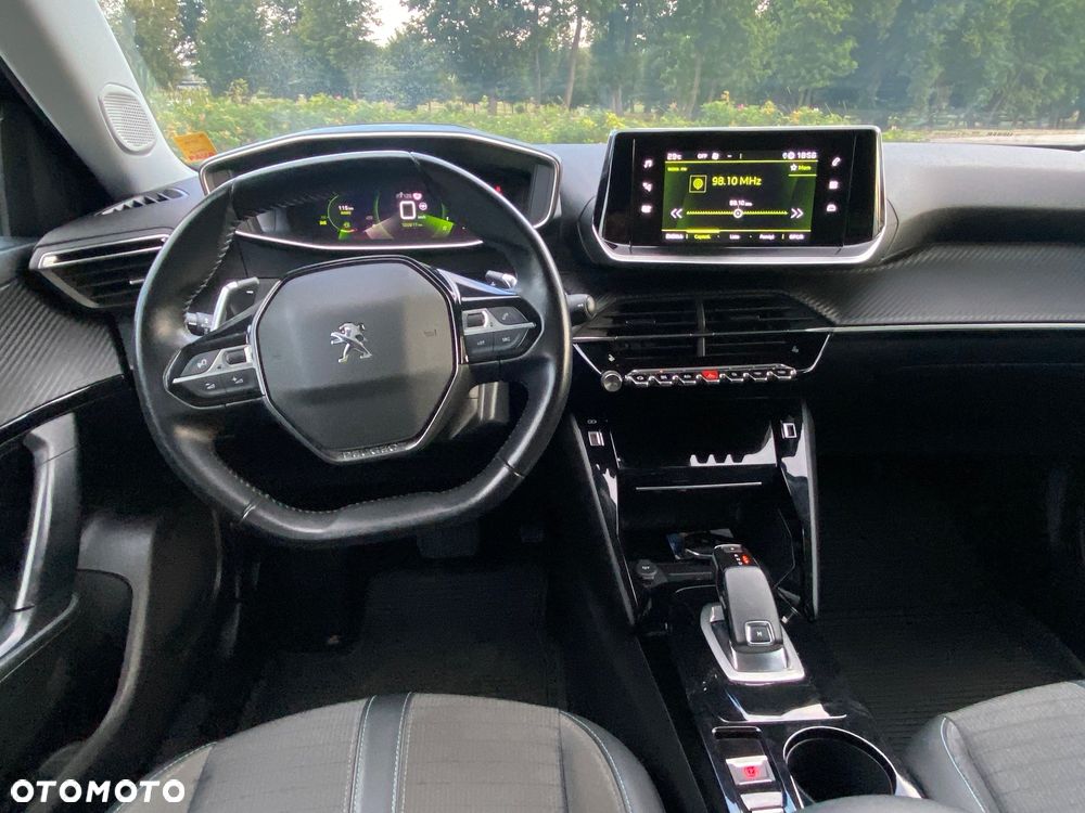 Peugeot 2008 1.5 BlueHDi Allure Pack S&S EAT8 - 14