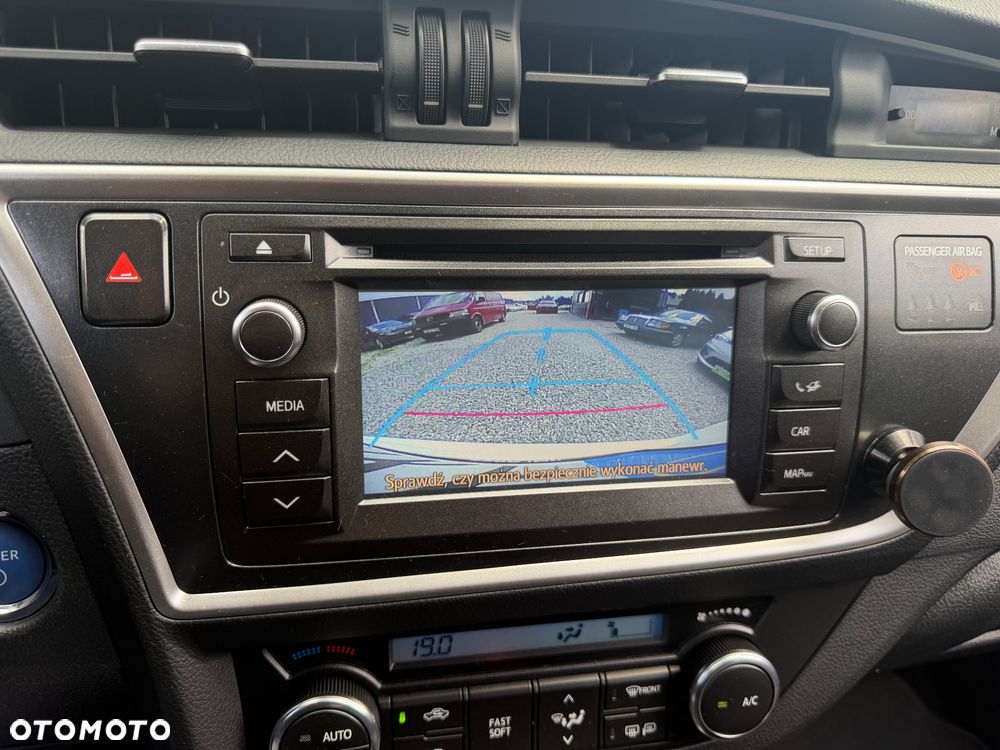 Toyota Auris Hybrid 135 Premium - 15