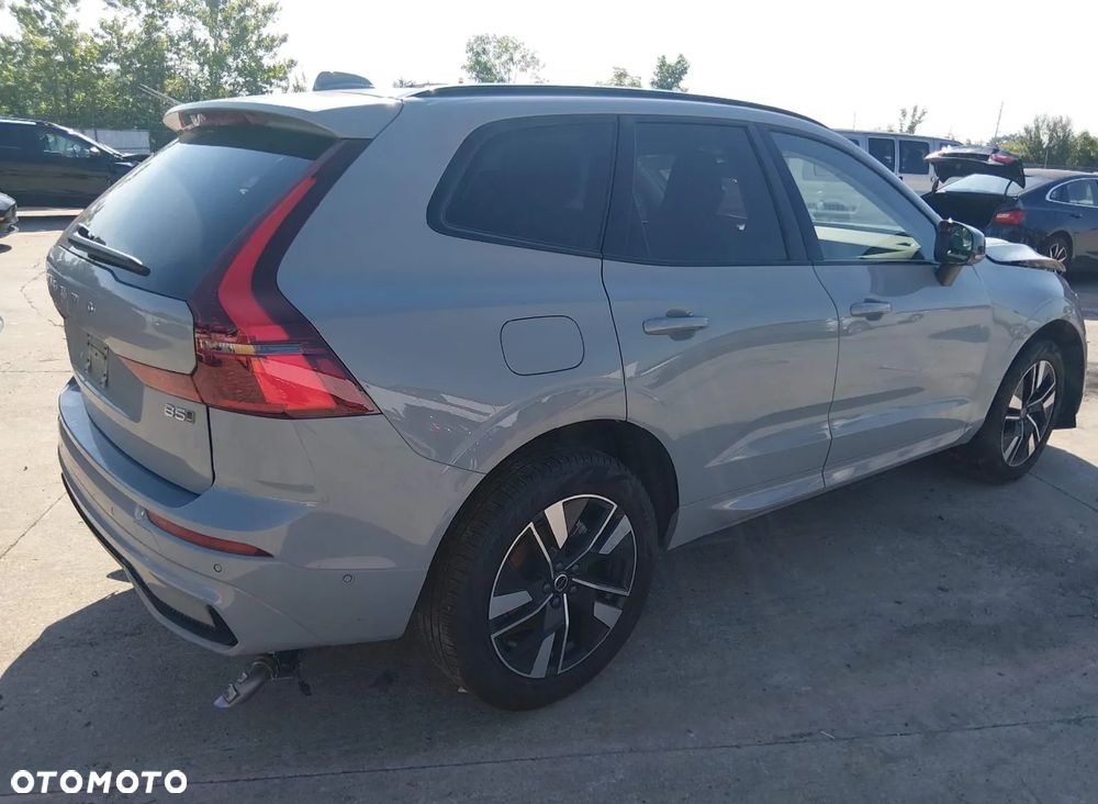 Volvo XC 60 B5 B AWD Geartronic Momentum Pro - 9