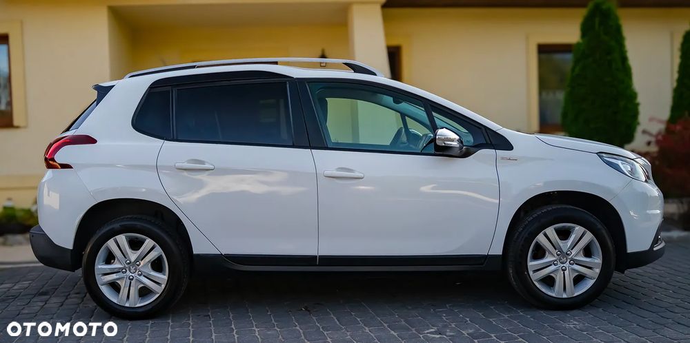 Peugeot 2008 1.2 Pure Tech Style EU6 - 25