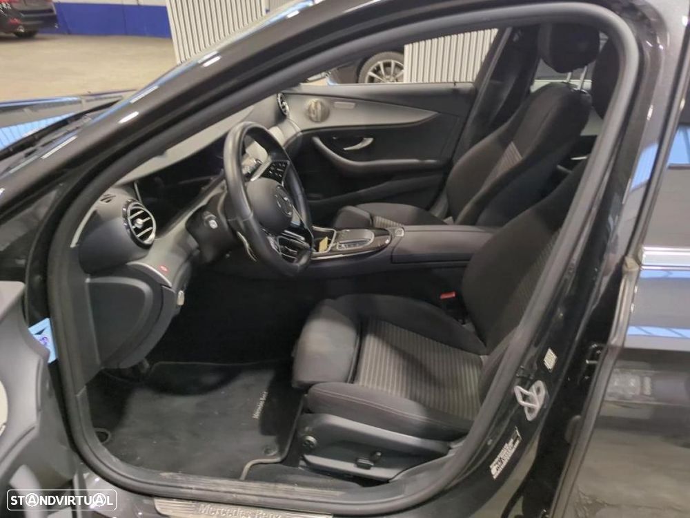 Mercedes-Benz E 300 de 9G-TRONIC - 3
