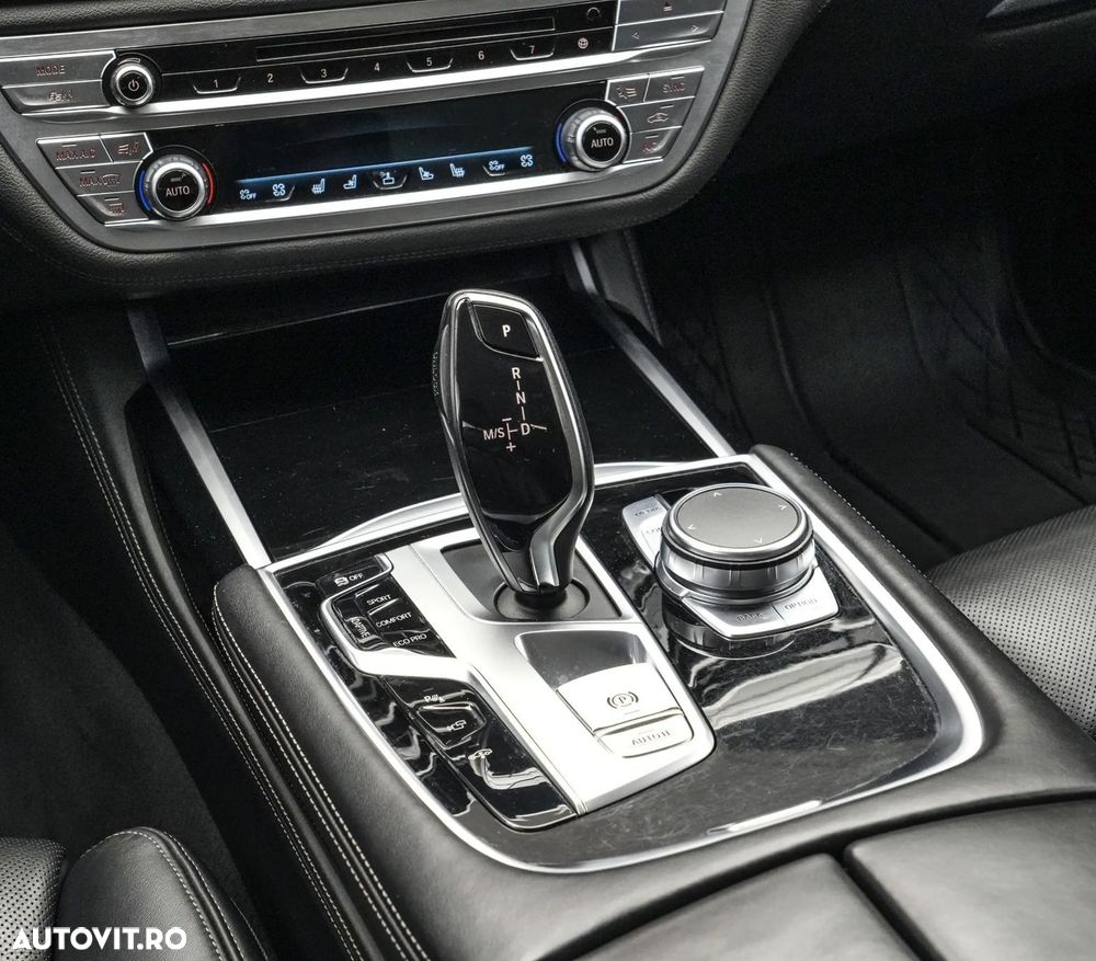 BMW Seria 7 730d xDrive - 24