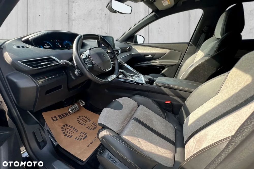 Peugeot 3008 1.6 PureTech HYbrid4 GT S&S EAT8 - 11