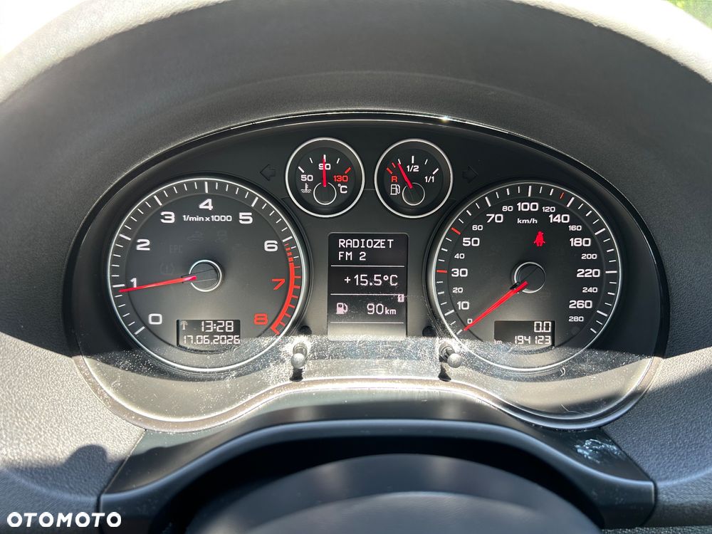 Audi A3 3-drzwiowe 1.6 Attraction - 23