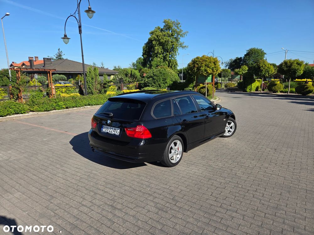 BMW Seria 3 318d - 20