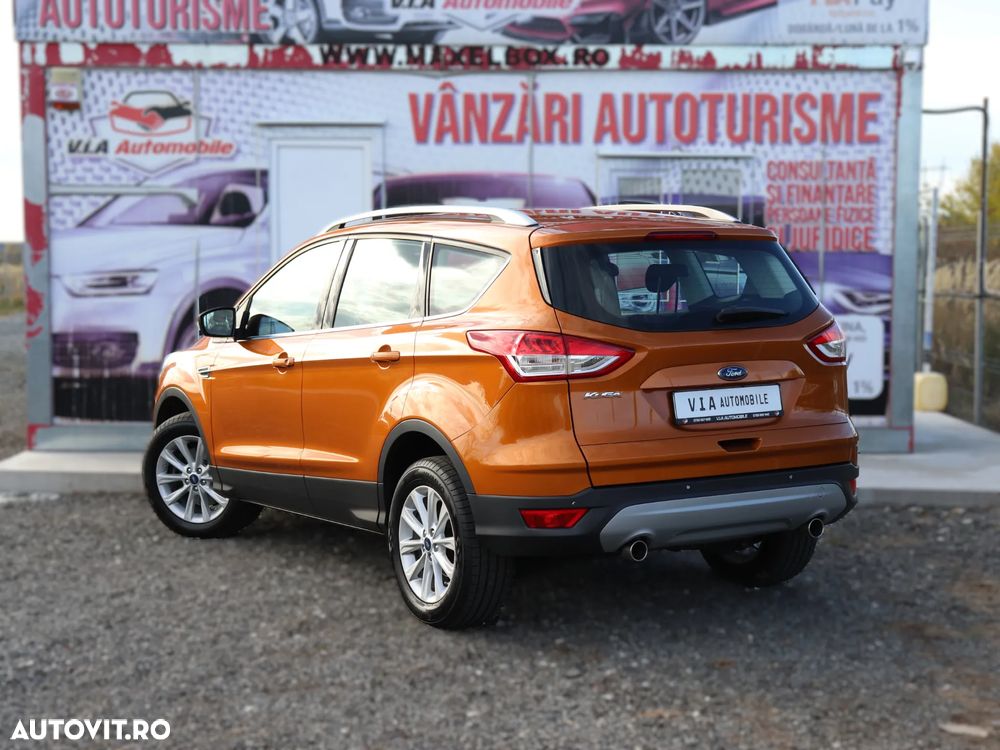 Ford Kuga 2.0 TDCi 2x4 Titanium - 2