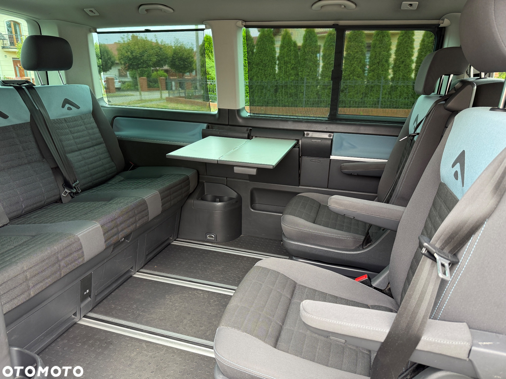 Volkswagen Multivan - 8