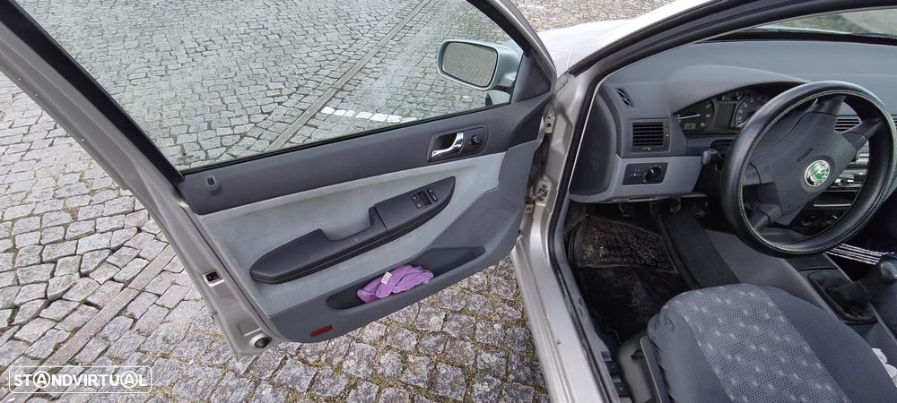 Skoda Fabia 1.4 Comfort AC - 8