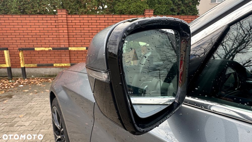 BMW Seria 5 530i xDrive Sport Line sport - 26