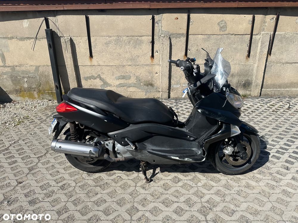 Yamaha X-max - 3