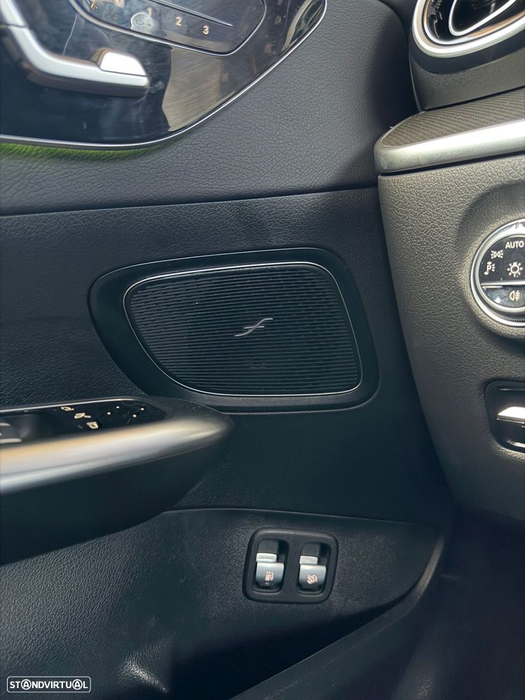 Mercedes-Benz C 300 e T 9G-TRONIC AMG Line - 19