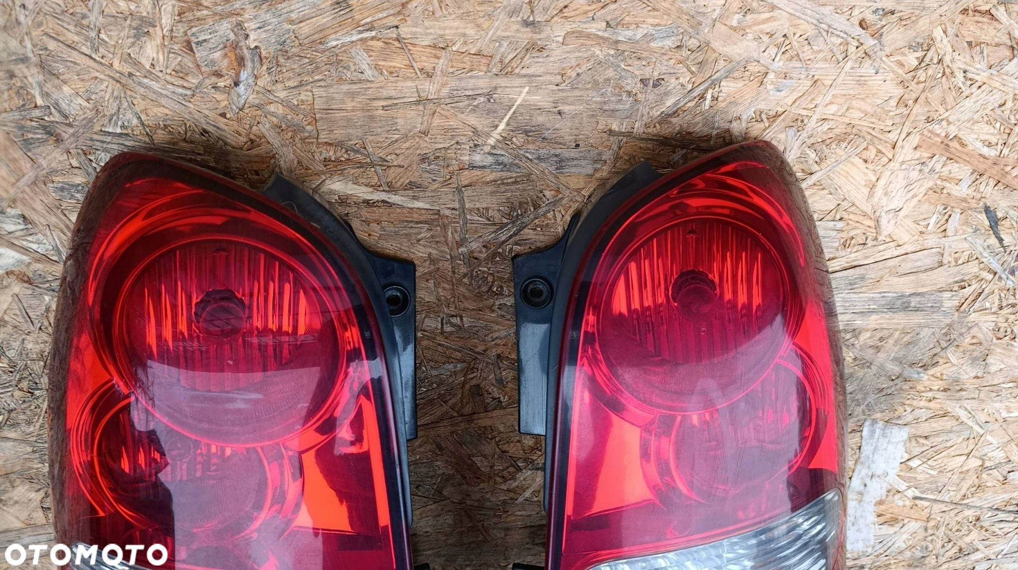 SsangYong Rexton I Tył Lampy tylne / Komplet LAMPA TYLNA LEWA PRAWA - 2
