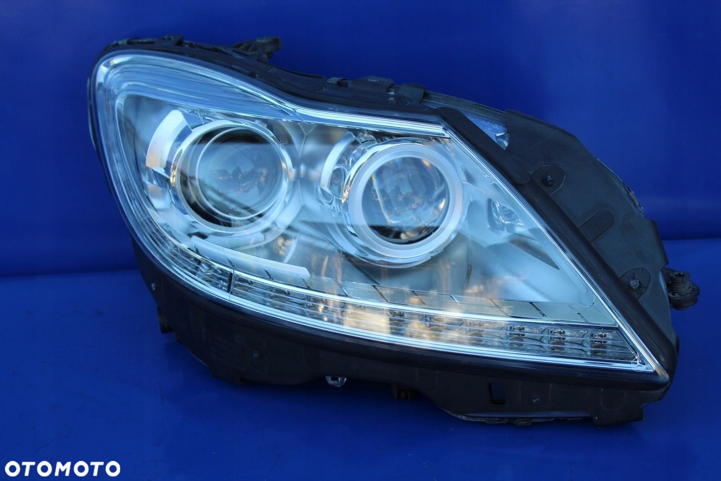 Reflektor prawy lampa prawa Led ILS OE Mercedes W216 C216 Lift Euro - 6